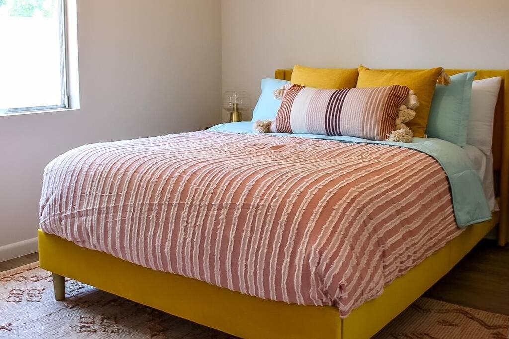 Newly Remodeled Mid Century Saguaro House (36) - Housity
