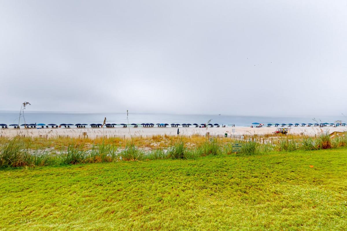 Crystal Dunes 106 - Housity