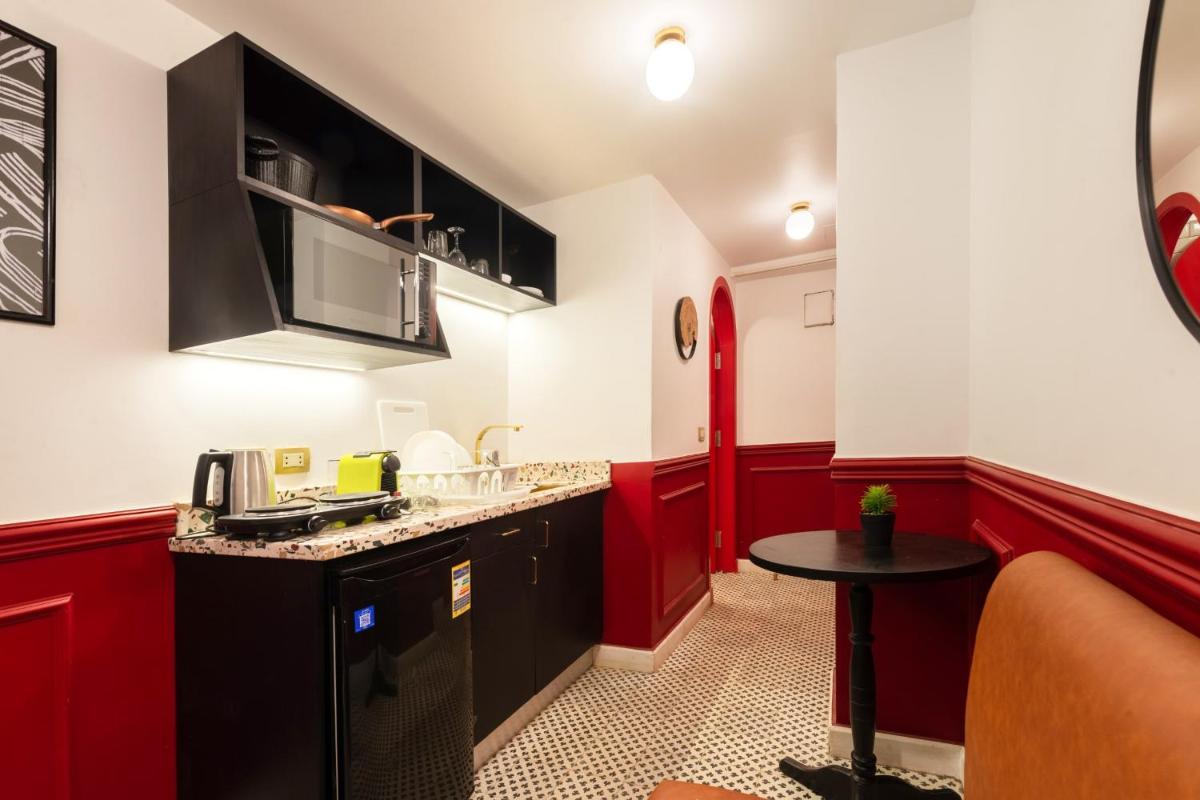 The Red-Hot Retro Studio Cairo's Downtown - Housity