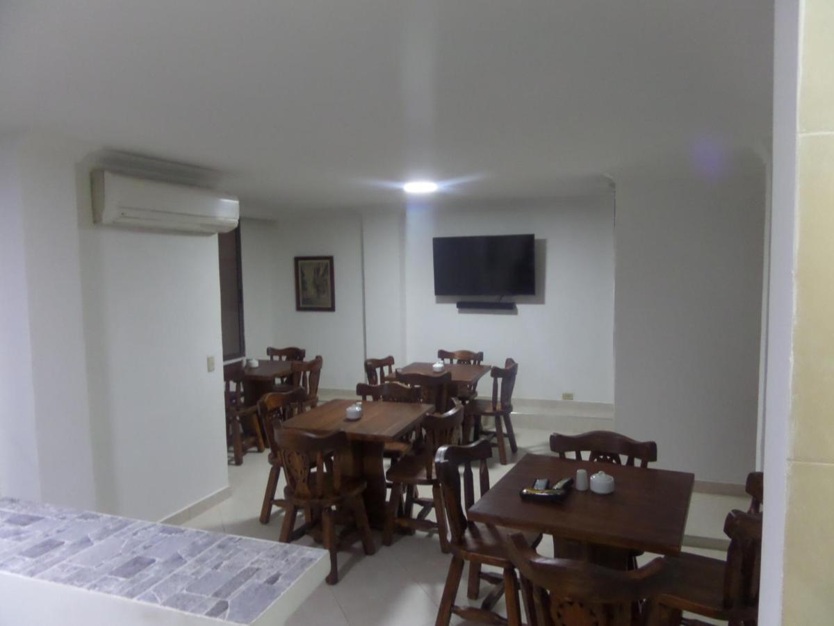 Aparta Hotel Plaza Real Norte - Housity