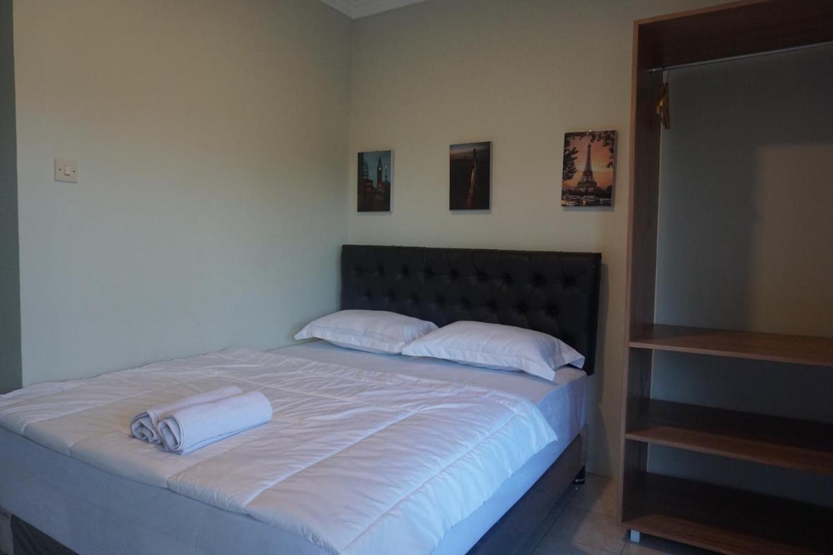 Alexandria12 Guest House - Housity