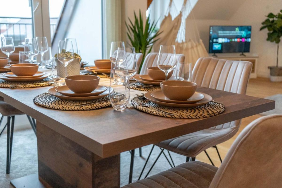 Ferienwohnung "Zugspitze" - 95qm Maisonette in Mering Zentrum - Hizvo