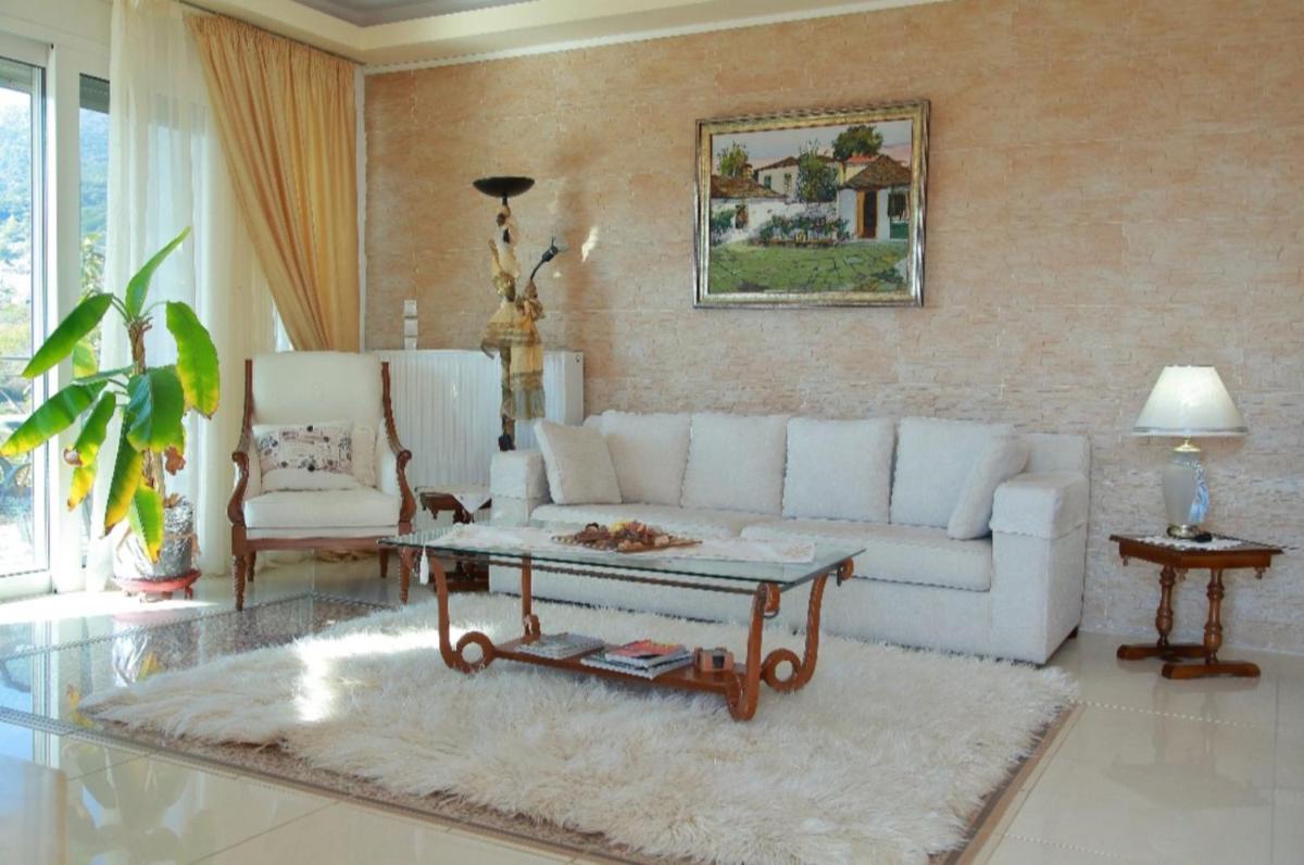 Kosmira Big House - Housity