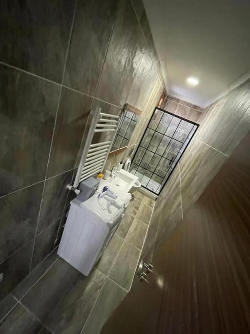 Atasuit15 - Housity