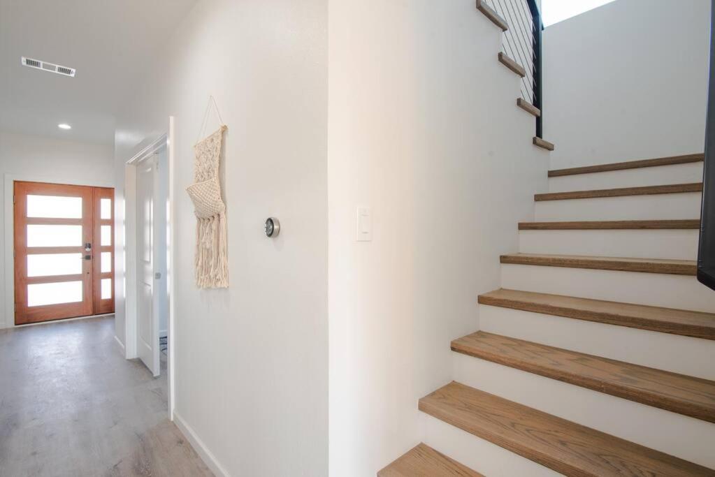 Large 4BD 2.5BR by Uptown Deep Ellum Dallas - Housity