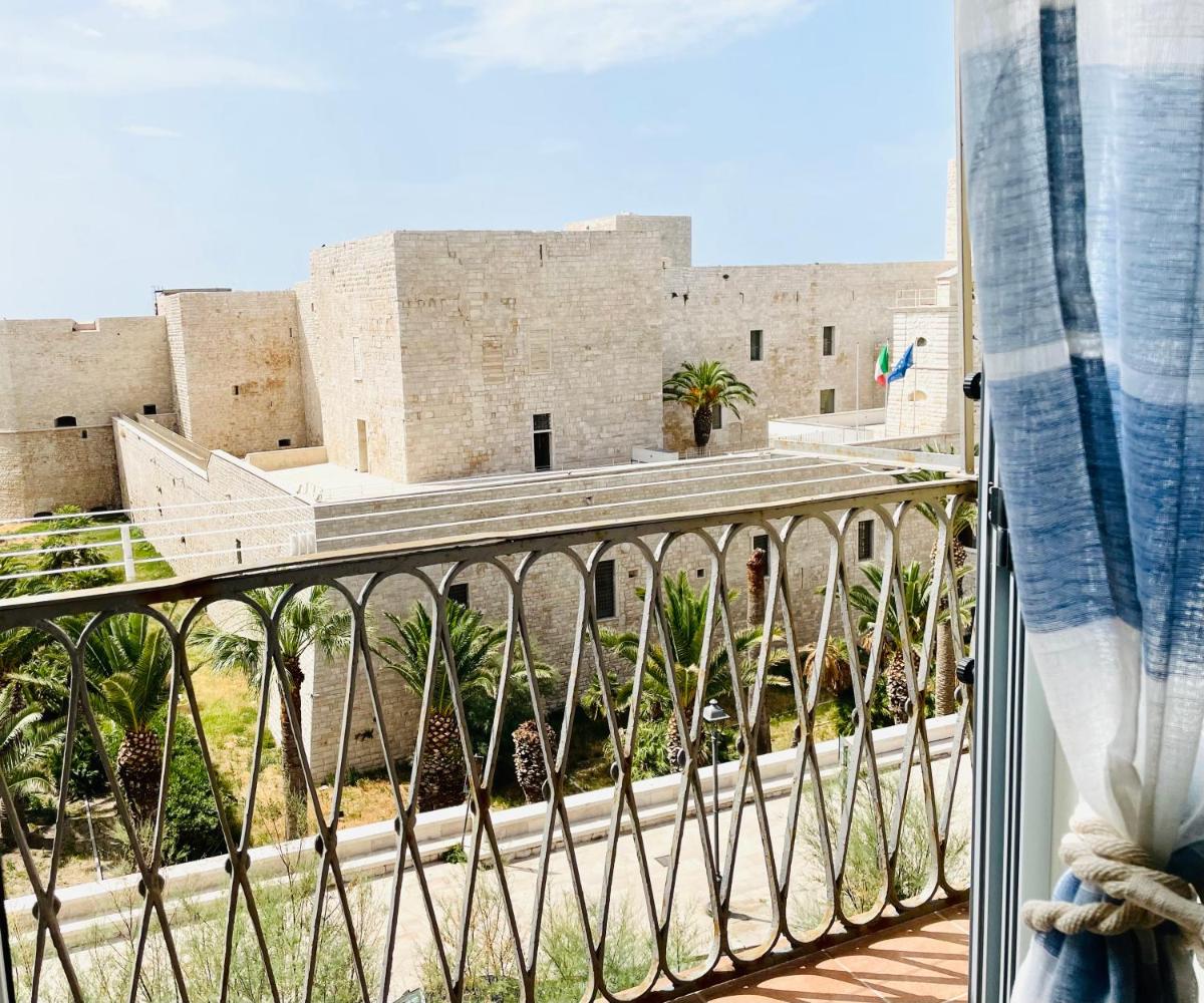 CASA GIO'-vista mare,tribunale e castello nel pieno CENTRO di Trani-WIFI - Hizvo