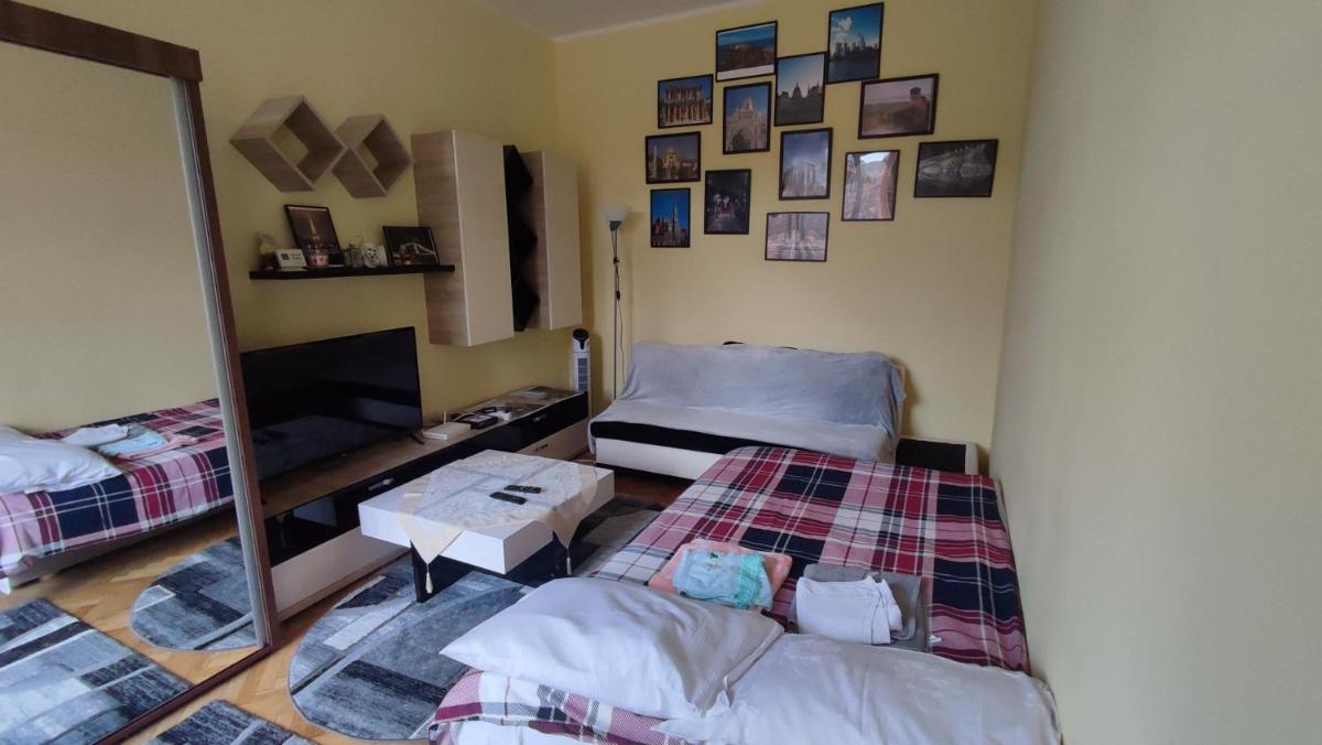 Robert's Apartment - Housity