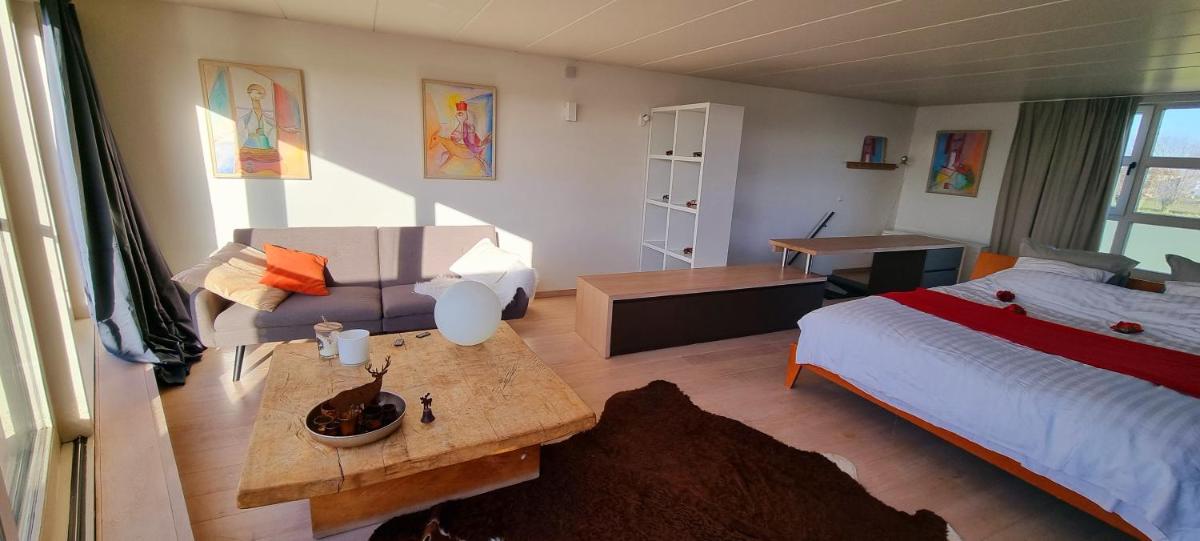 Cozy house at the lake - Housity