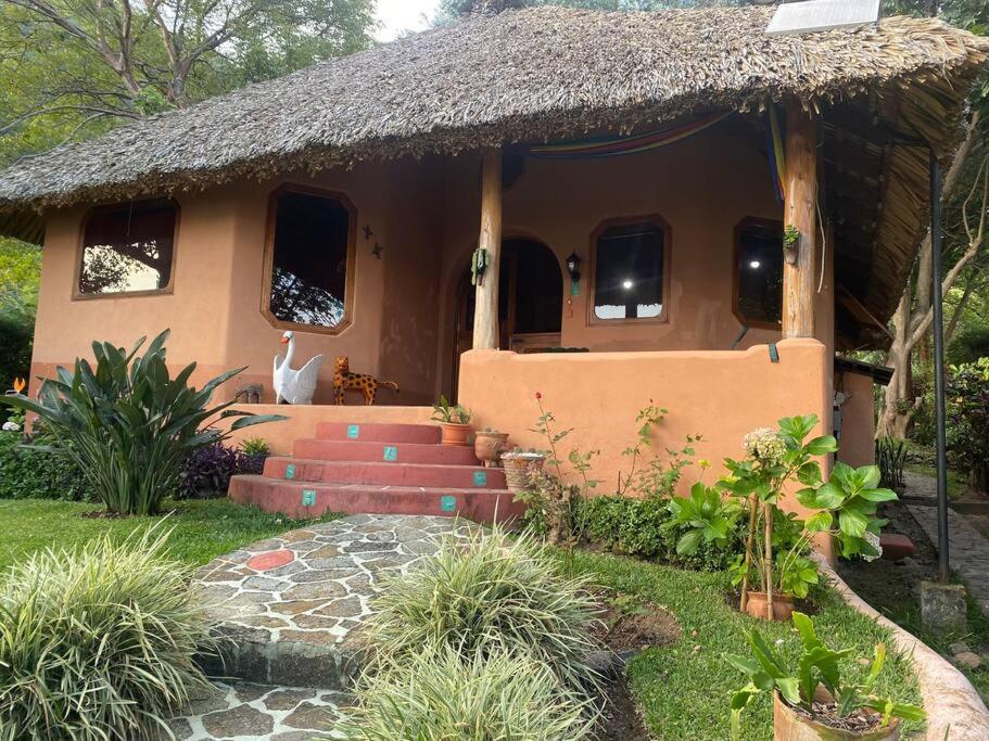Lake Front house, cozy and comfortable. - Housity
