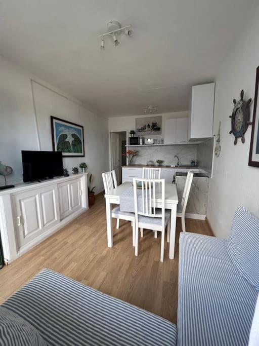 Acogedora casa con vistas al mar - Housity