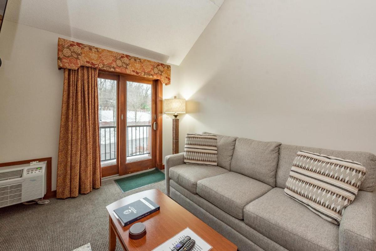 A312 One Bedroom & Loft Standard View - Housity