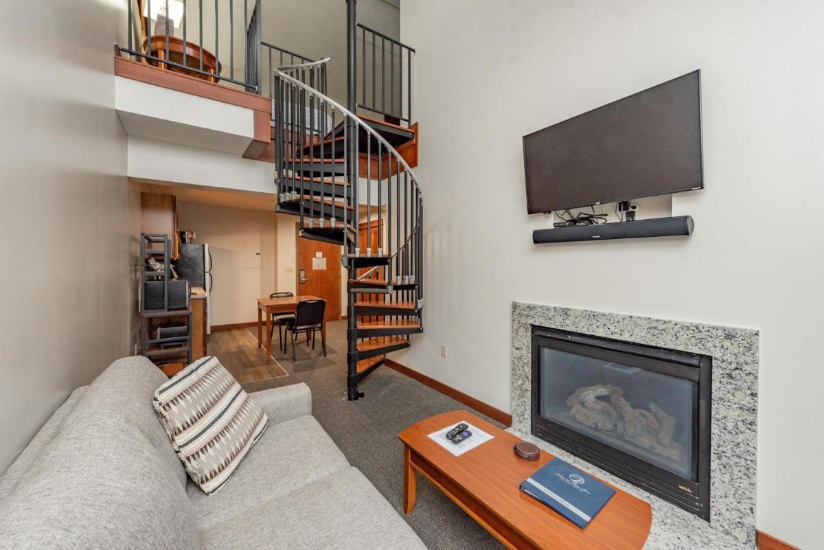 A312 One Bedroom & Loft Standard View - Housity