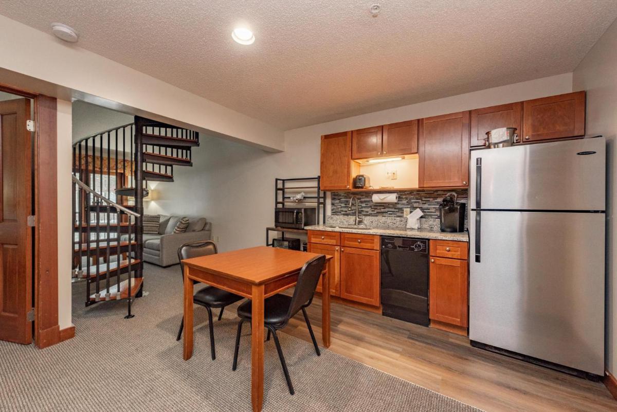 A312 One Bedroom & Loft Standard View - Housity