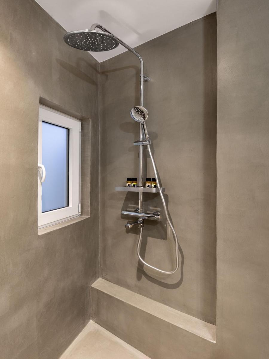 Suitetrails - Christiana's lovely apartment in Psyri, Athens