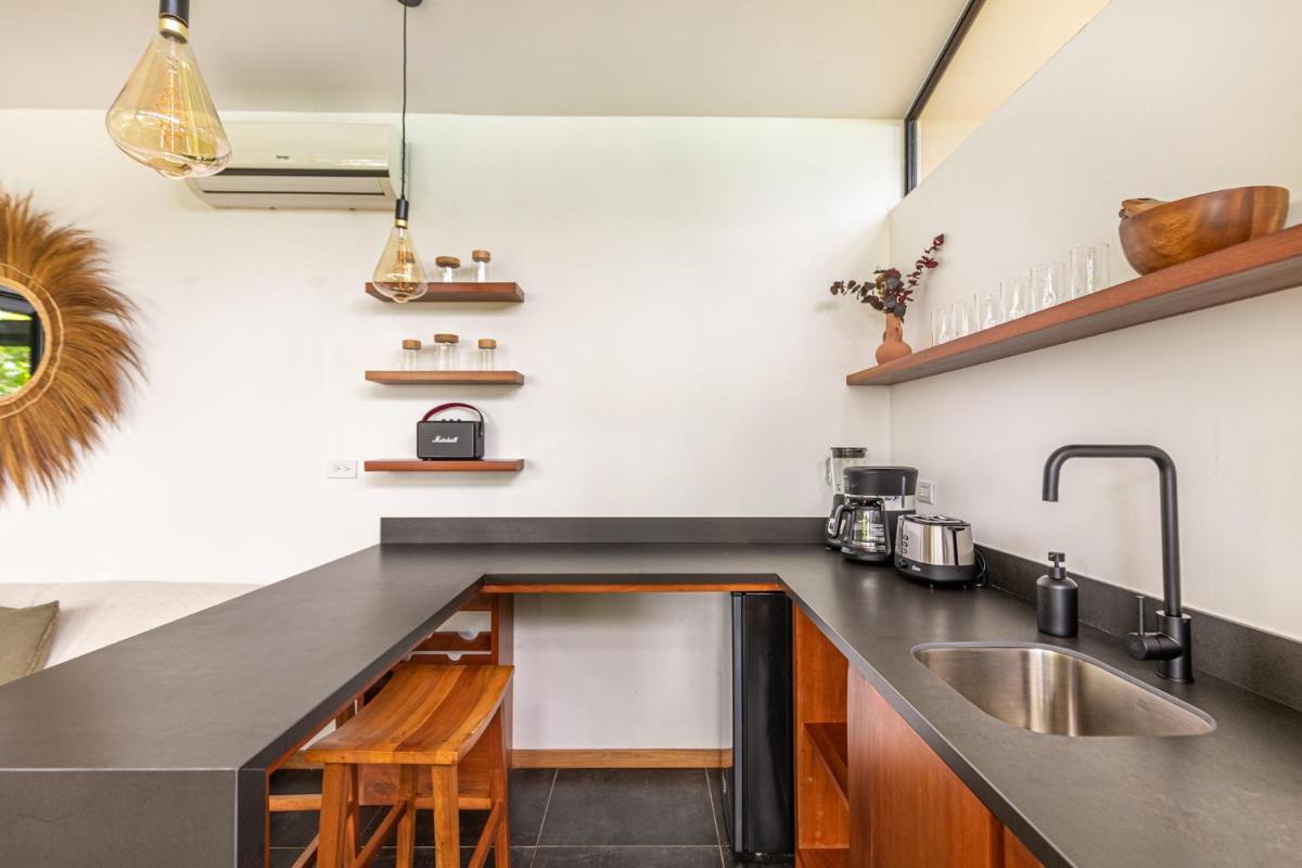 NAIA OCEANVIEW STUDIO - Housity