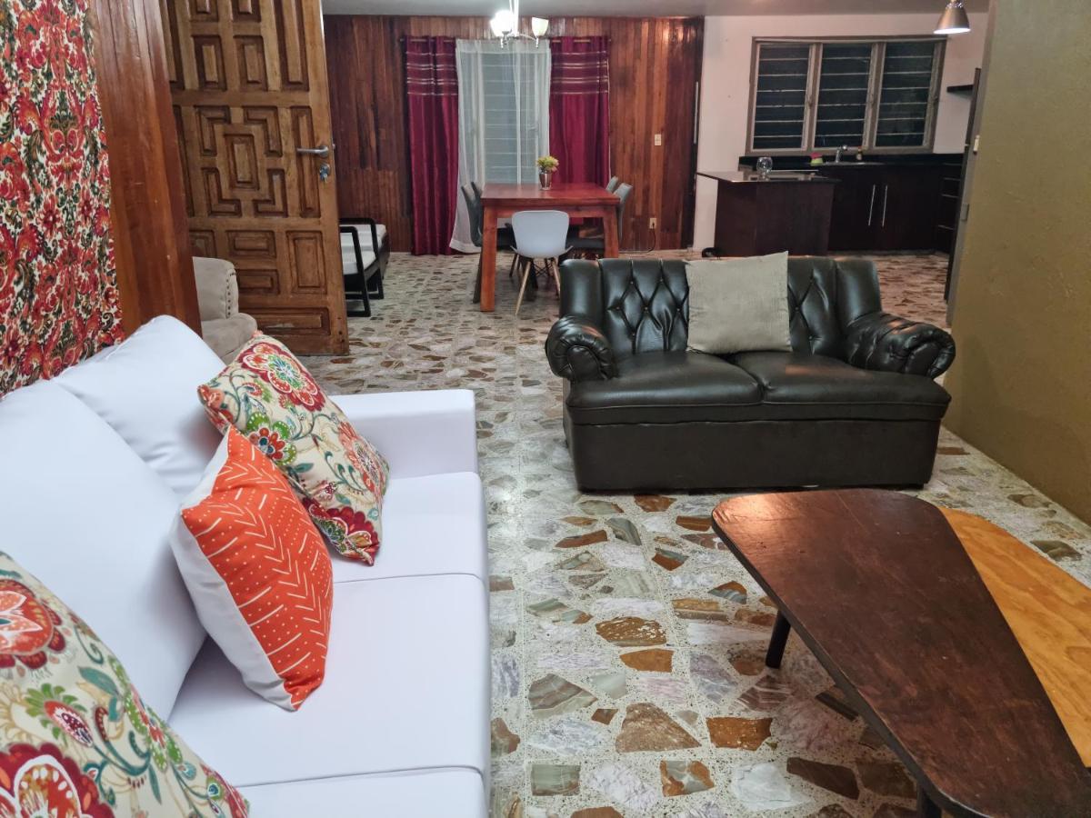 Suitetrails - Casa con alberca amplio jardín