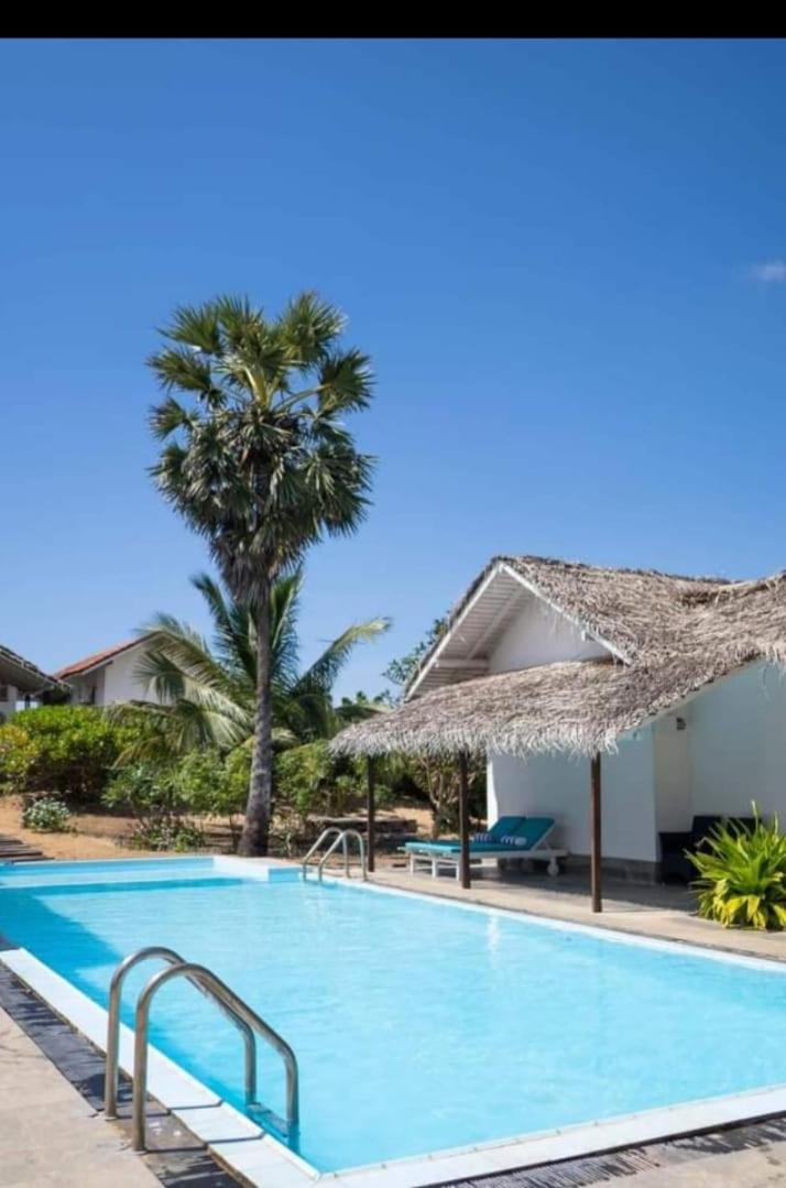 bedrock beach bungalows - Housity