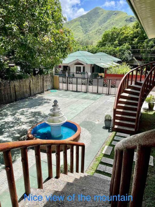 La Famille Guesthouse Pundaquit Mountain view and walking distance to beach - Housity