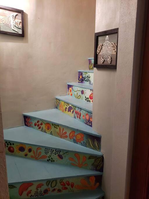 Downtown Home steps away from Food and Fun - Housity