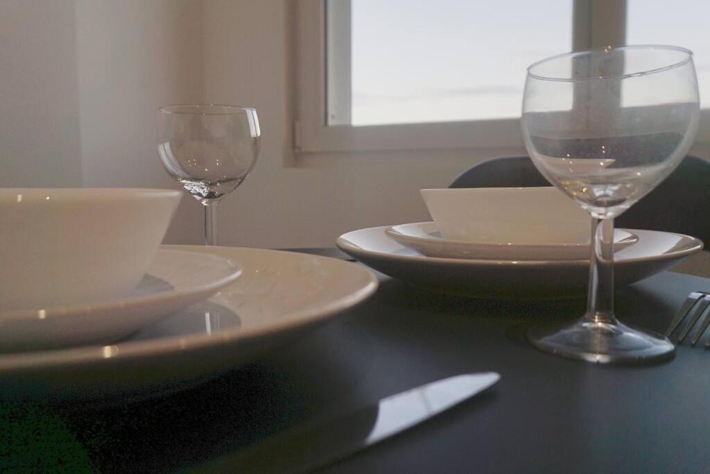 Atypique T1 Duplex - WIFI .Parking .Proche .Gare - Housity
