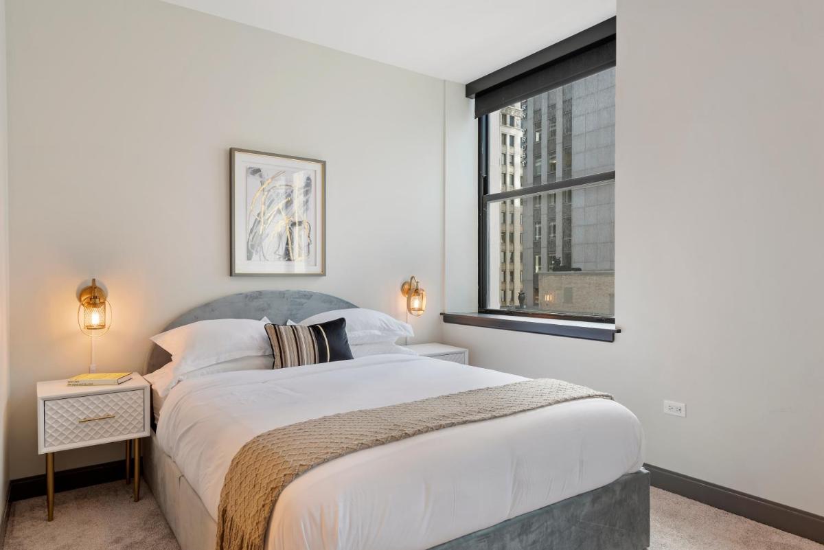 Cloud9 - Downtown Chicago at Millennium on LaSalle - Housity