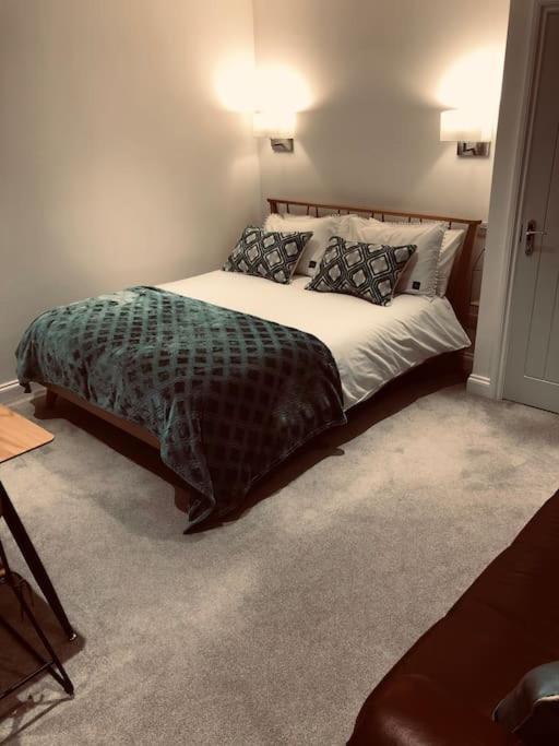 Hideaway between Coast and Moors in a beautiful Village apartment - Housity