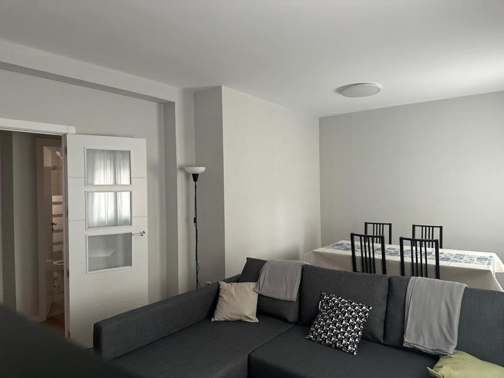 Agara Burgos - Housity