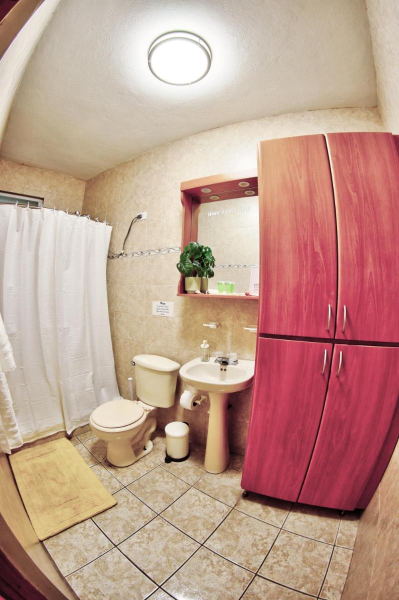 Salinas House - The World’s favorite stay! - Housity