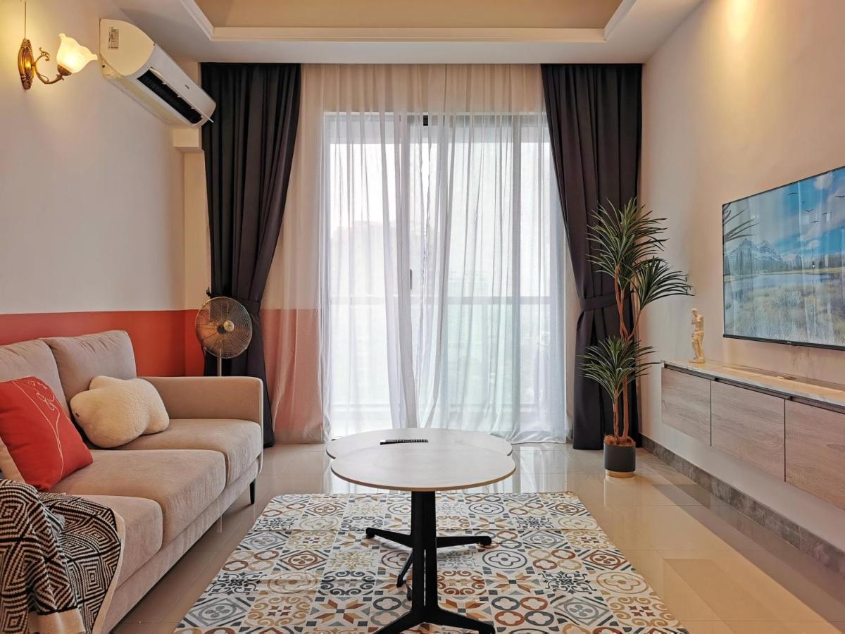 Suitetrails - Yussy 1 Bedroom Condo at R&F Princess Cove City View
