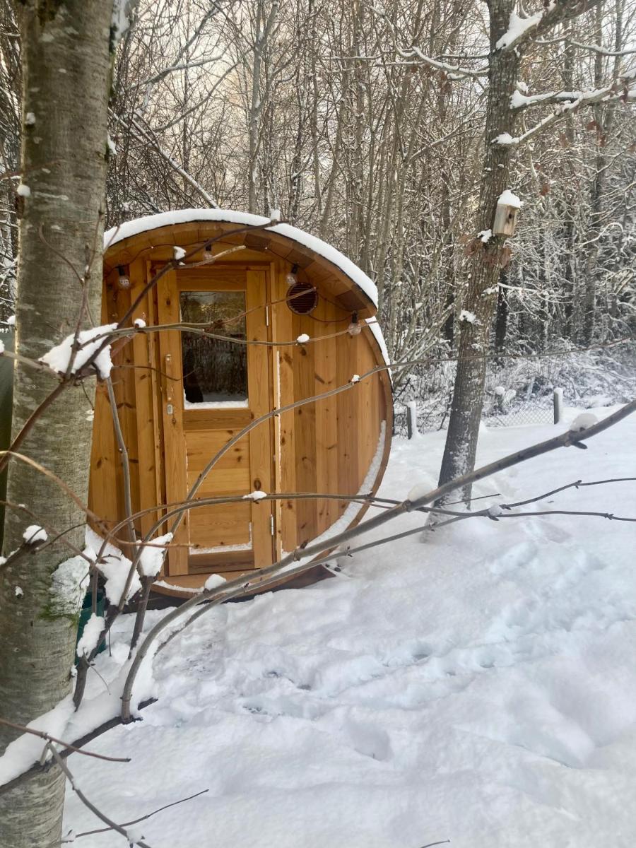 Suitetrails - TROLLEBO günstig gelegene renovierte Stuga mit Sauna und 250 Mbs Glasfaser