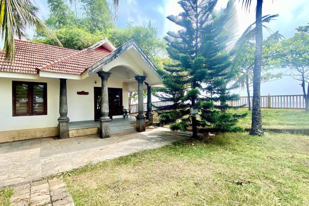 Willo Stays Sea View Home Kannur Landsend - Housity