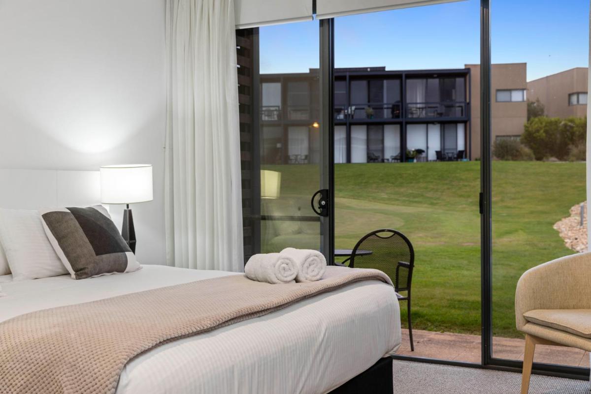 Relax at 54 - Housity