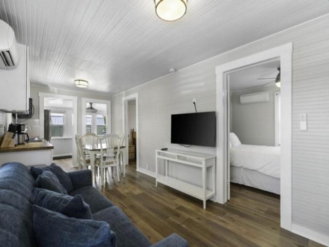 Coastal Classic cottage - Housity