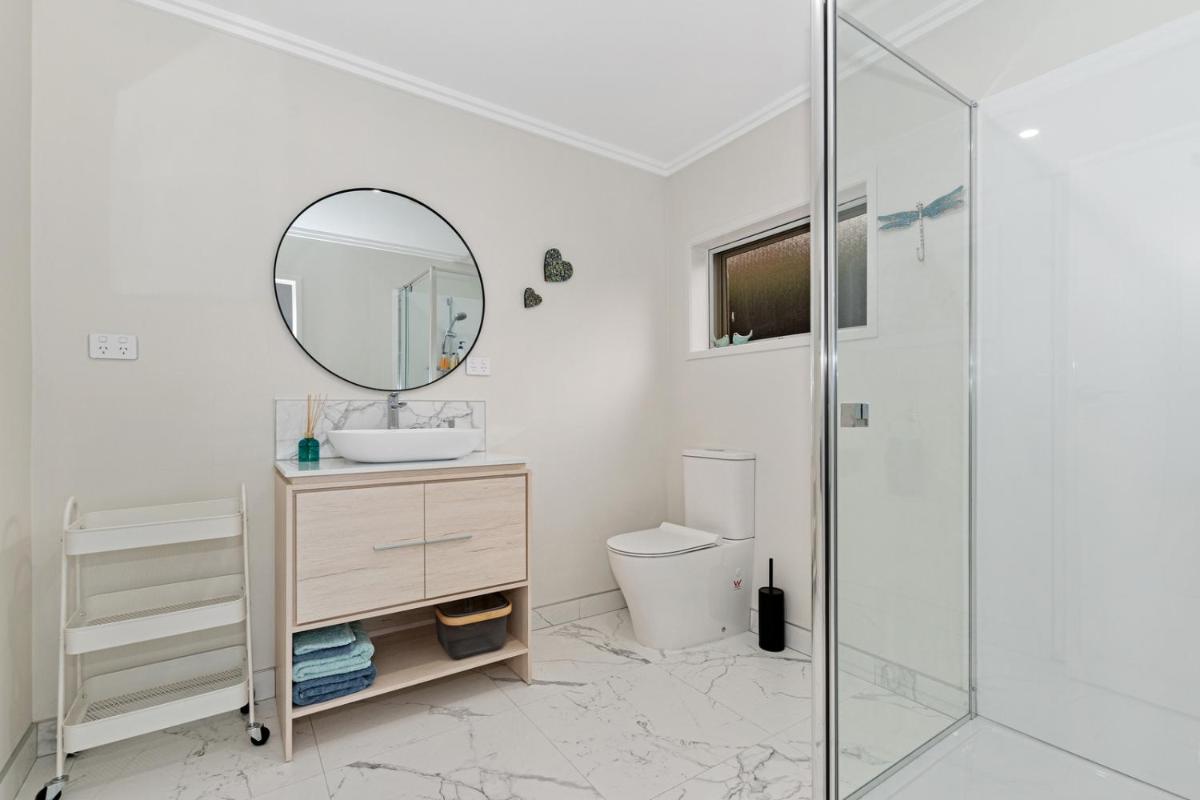 Suitetrails - River Rest - Ruakaka Holiday Home