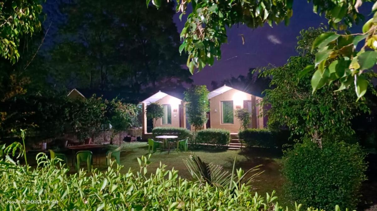 Suitetrails - Kadamb Farmhouse