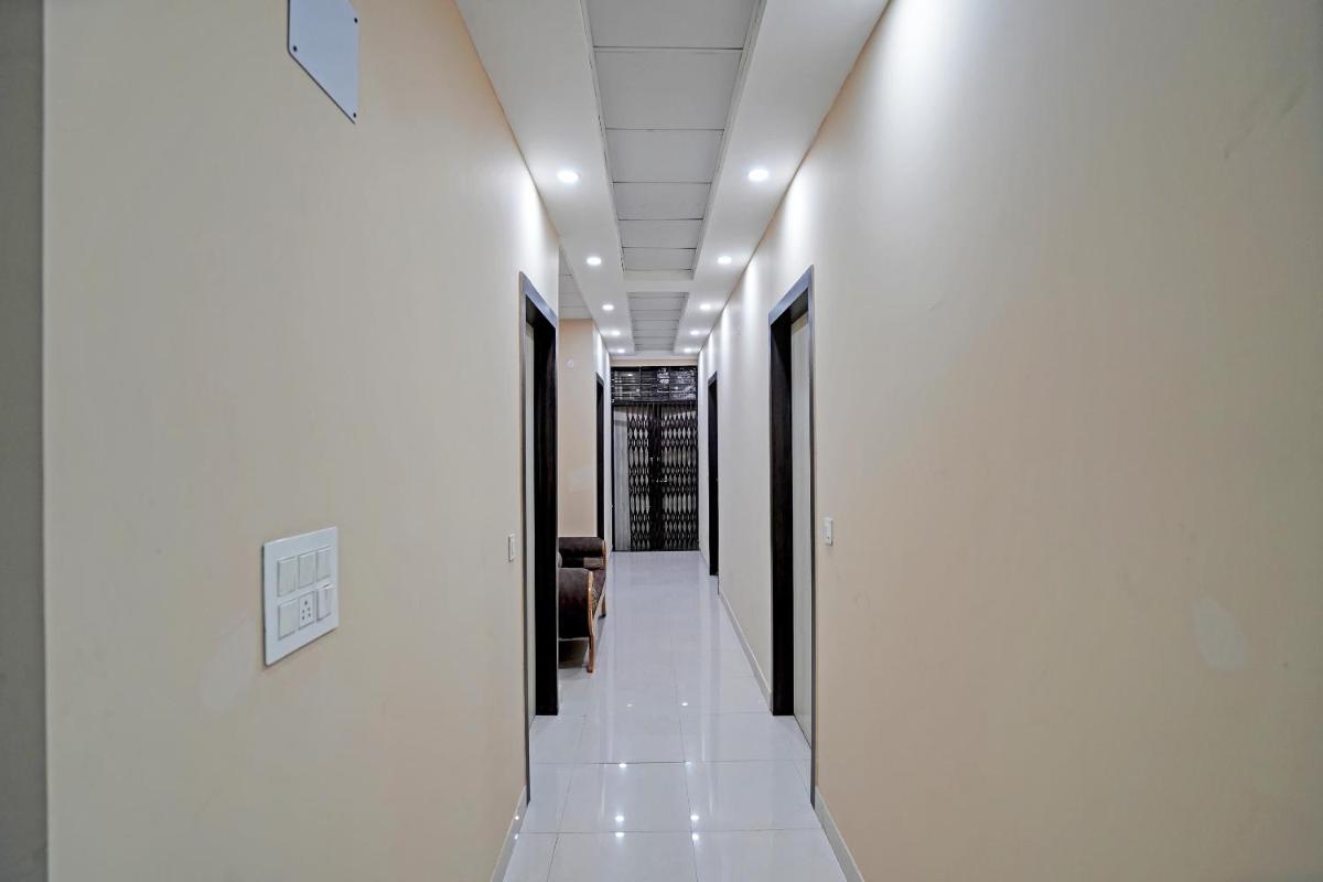 Hotel Green Chilly - Housity