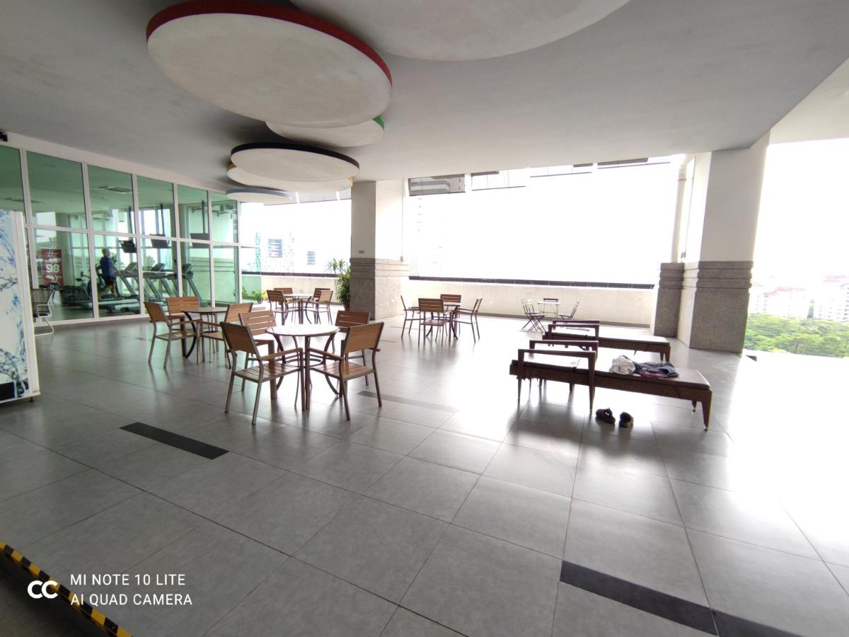 Luxury and Comfort Twin Galaxy Studio - Housity