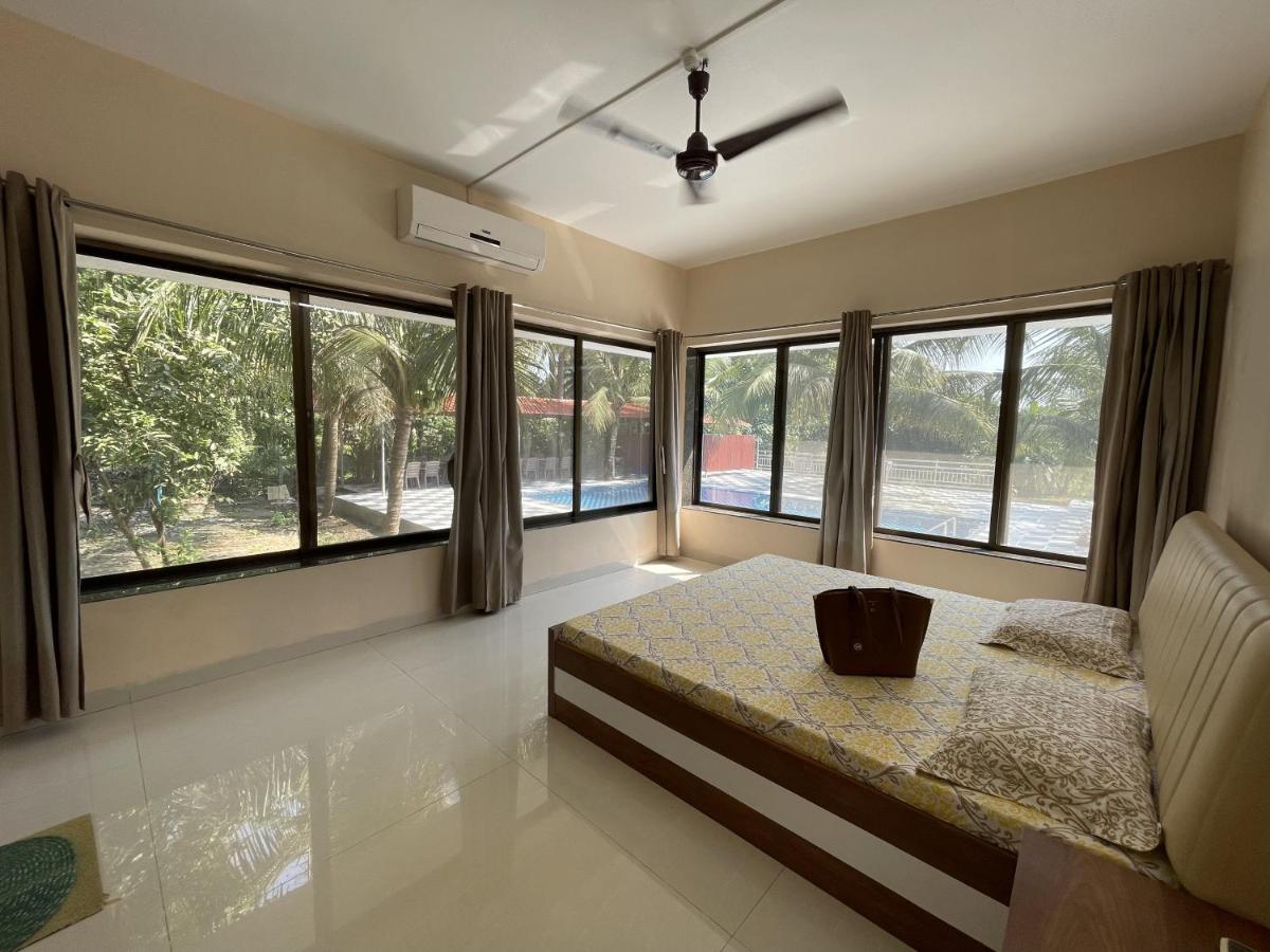 Suitetrails - Disha Villa-Casa Oceano, sea facing villa with a pool, at Palghar