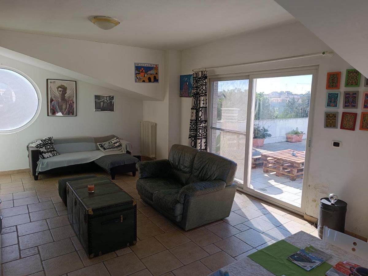 The terrace of the artists apartment - Housity