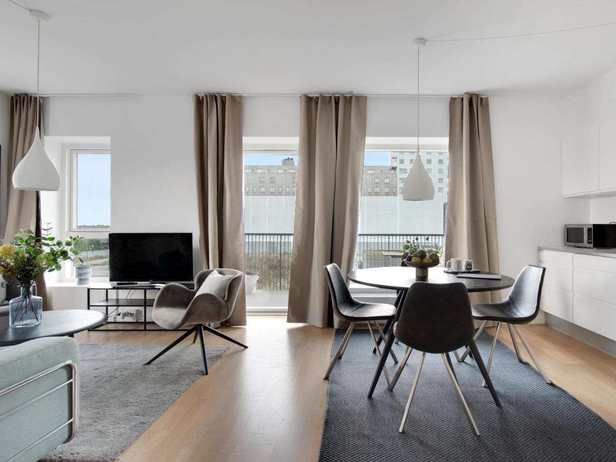 Sanders Arena - Precious One-Bedroom Apartment Close to Metro Station - Housity