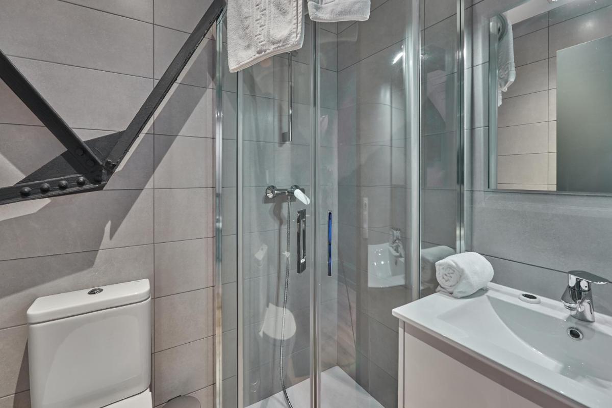 Un baño de Hotel Parada Puigcerda