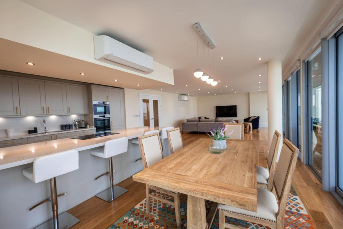 Lux Penthouse terrace-Hosted by Sweetstay - Housity