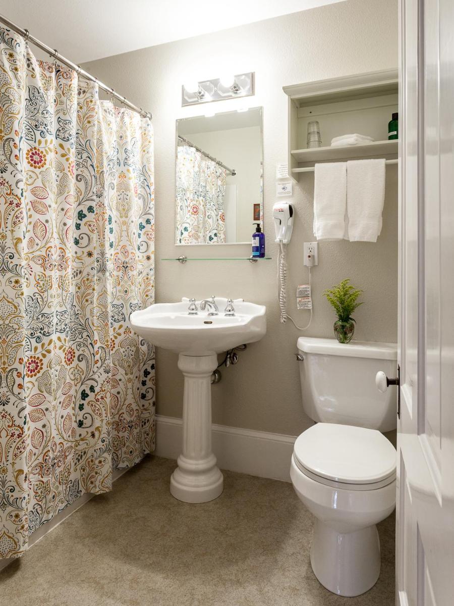 Broad Street Inn - Housity