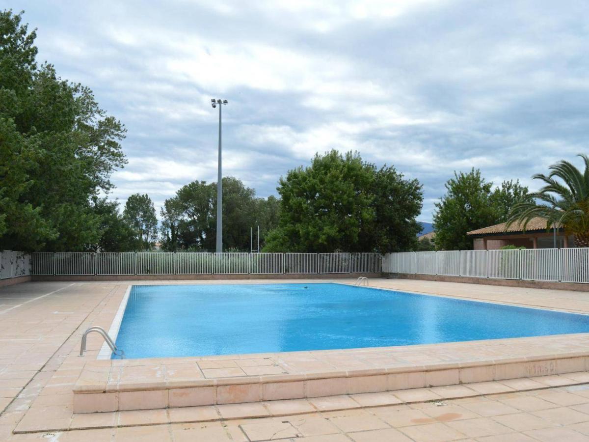 Appartement 3 Pièces à Saint-Cyprien : 6 Couchages, Piscine, Terrasse, Parking et WIFI - FR-1-225D-68 - Housity
