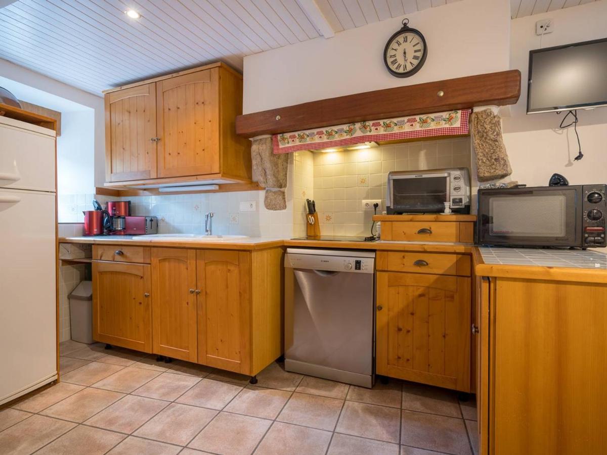 Maison Charmante à Crac'h - 3 Pièces - 4 Pers - Wifi - Proche Plages - FR-1-477-42 - Housity