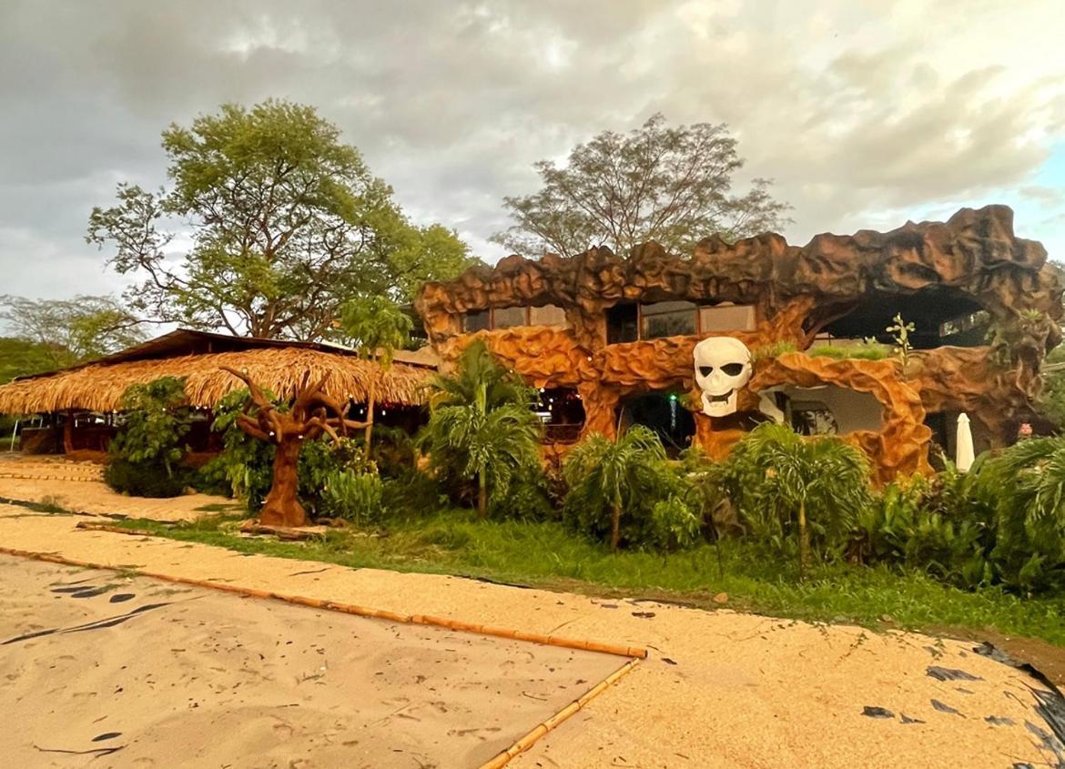 La Perla Negra a Bohemian pirate resort - Housity