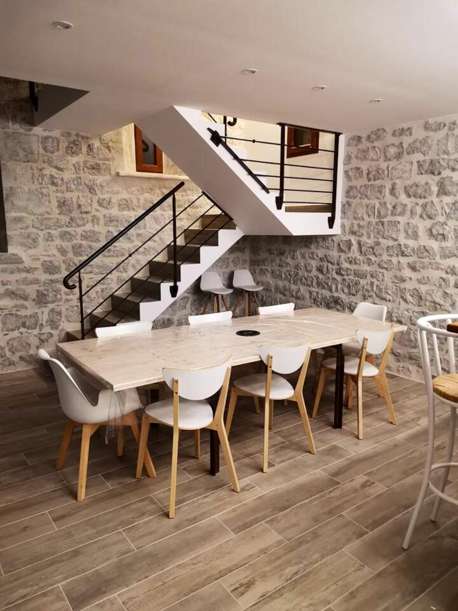 Suitetrails - Maison de 2 chambres avec jardin clos et wifi a Balazuc