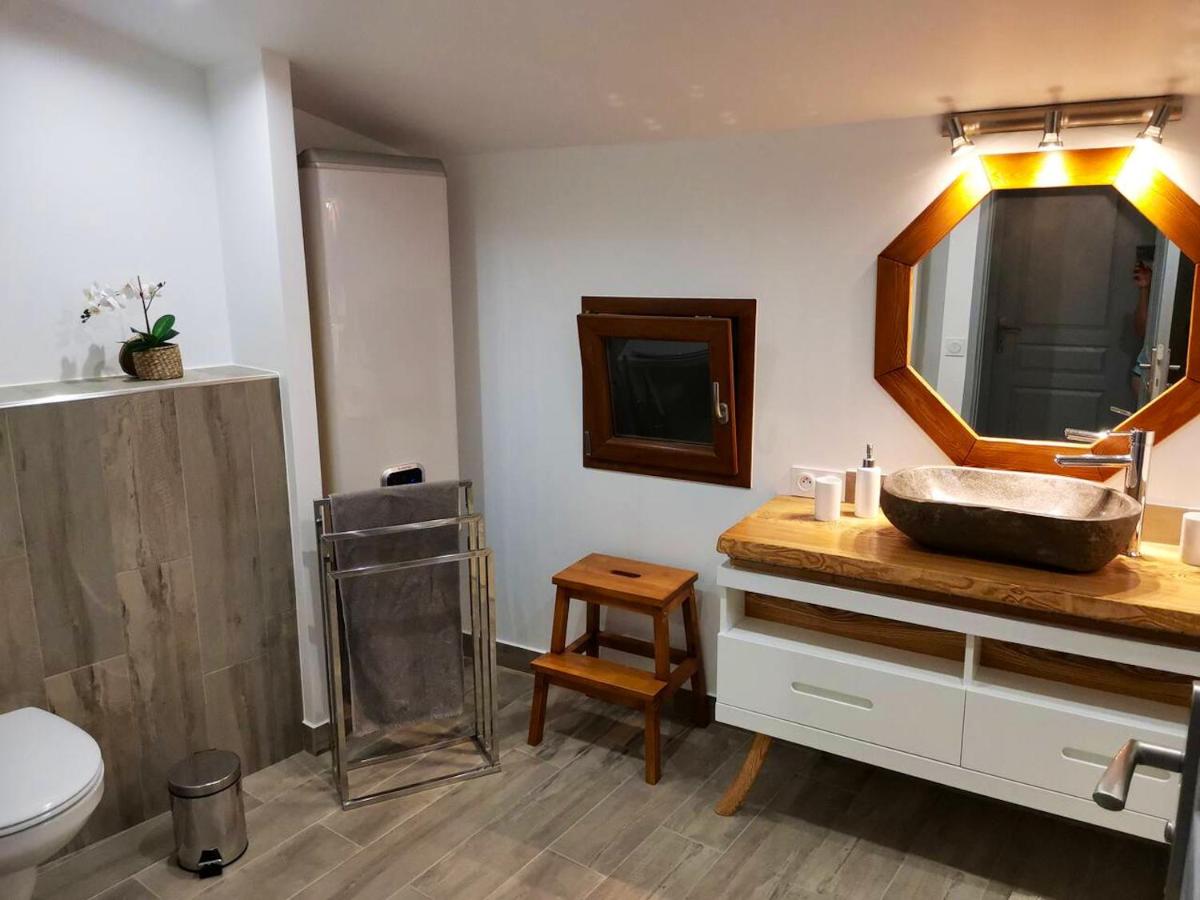 Suitetrails - Maison de 2 chambres avec jardin clos et wifi a Balazuc