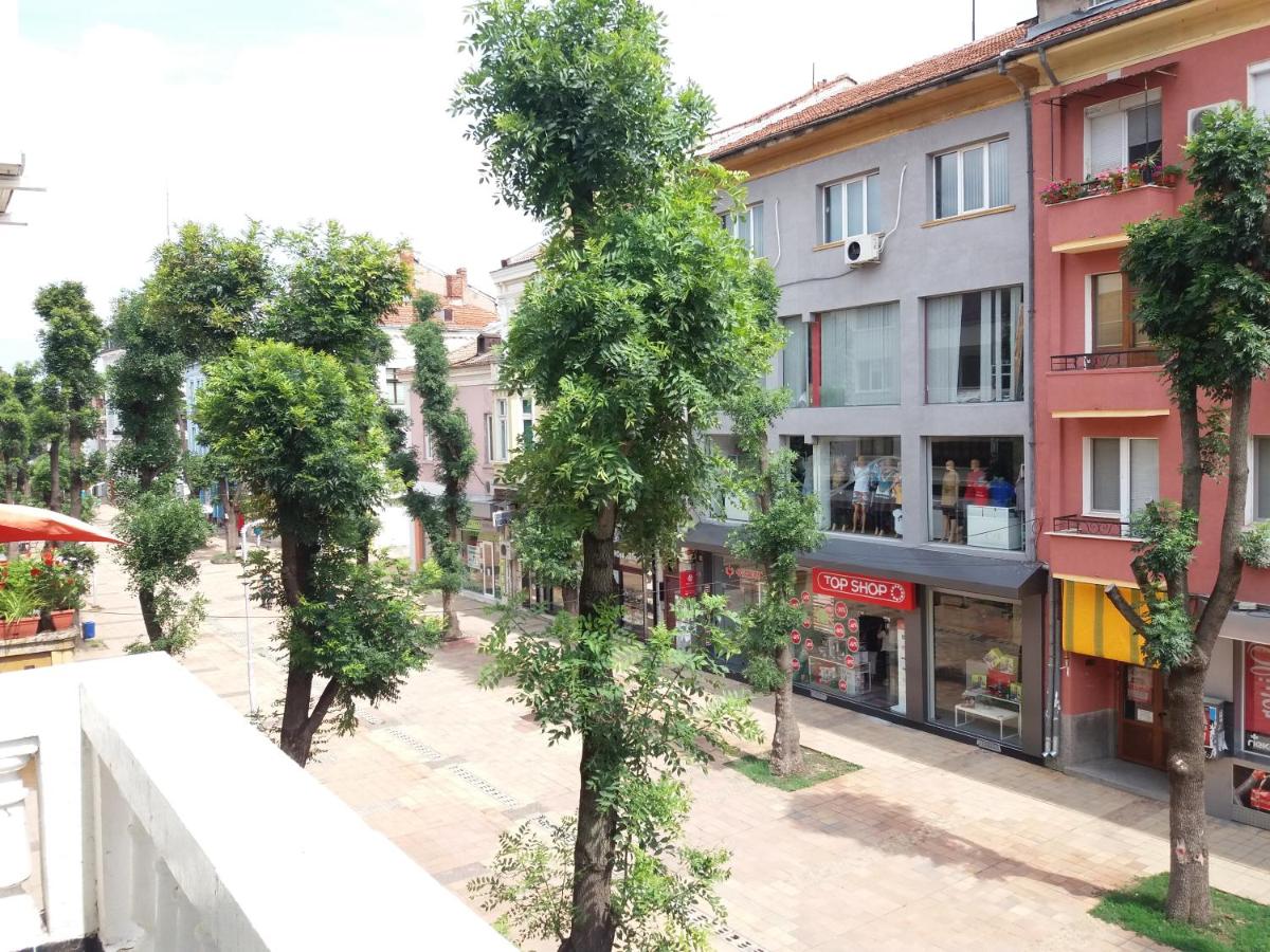 Hotel Mirage Pleven - Housity