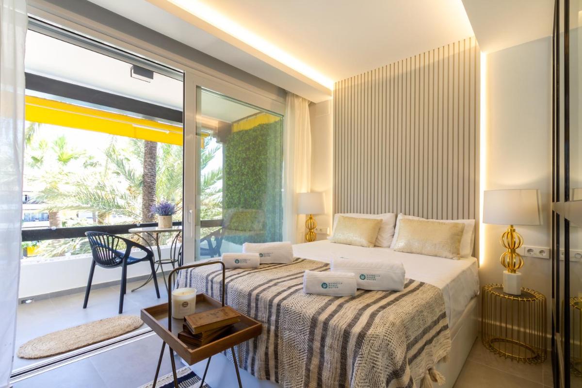 Suitetrails - MARBELLA BANUS SUITES - Golden Mile Carolina Park Suite Apartment